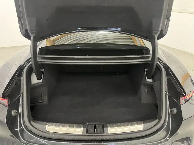 Porsche Taycan view 17