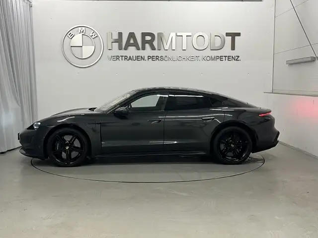 Porsche Taycan view 3