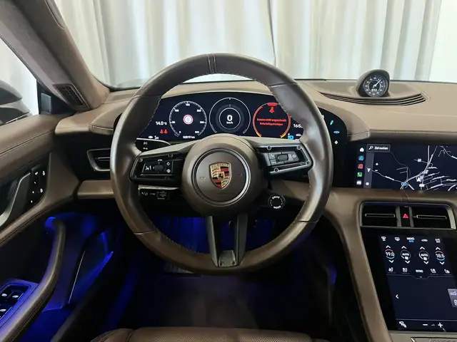 Porsche Taycan view 11