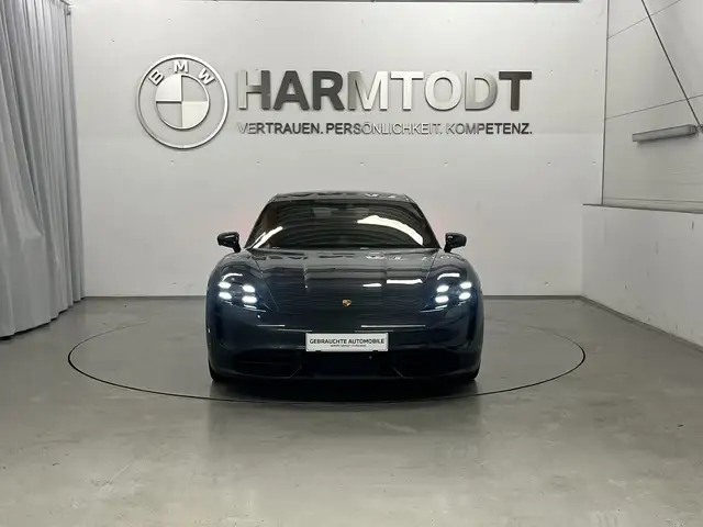 Porsche Taycan view 6