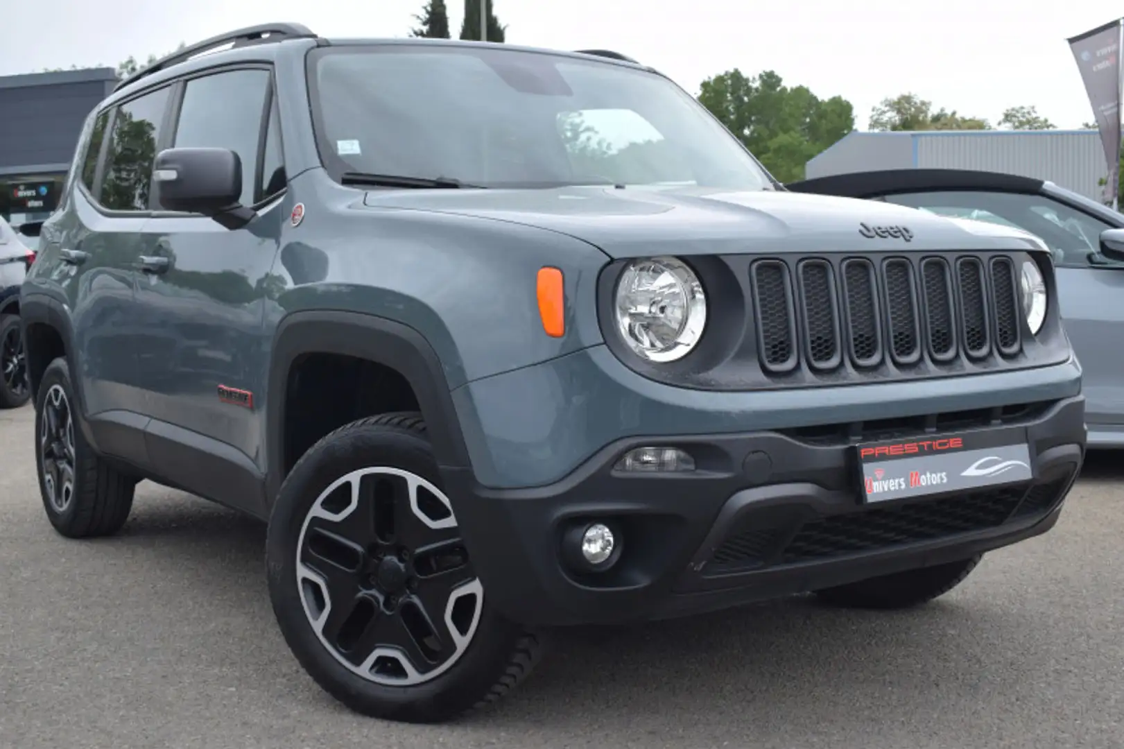 Jeep Renegade 2.0 MULTIJET S\u0026S 170CH TRAILHAWK 4X4 BVA9 Grijs - 1