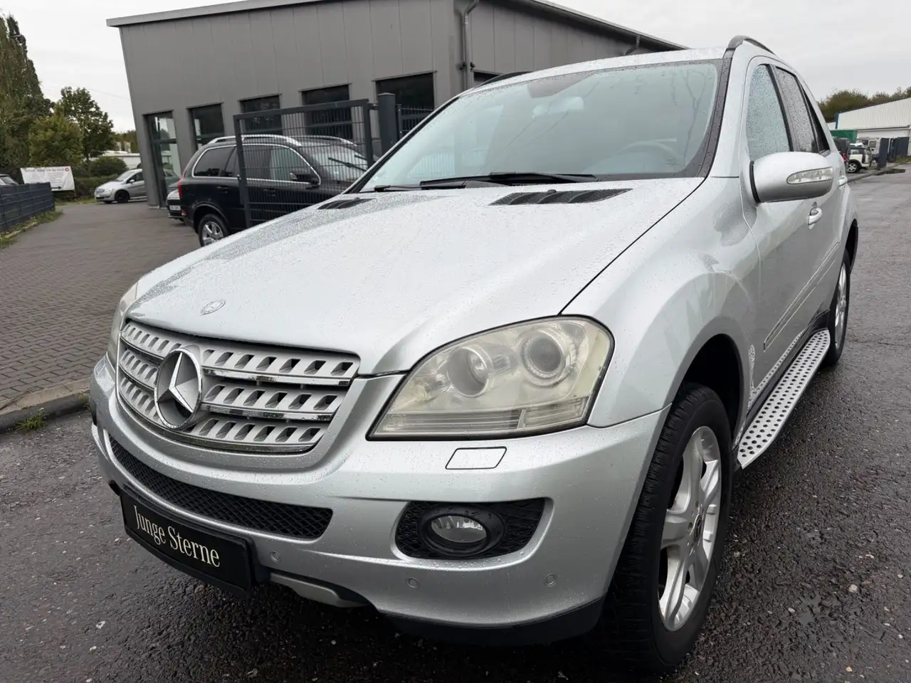 Mercedes-Benz ML 500 ML-500 4Matic Navi+/Leder/SD/Xenon — photo 1 of 20
