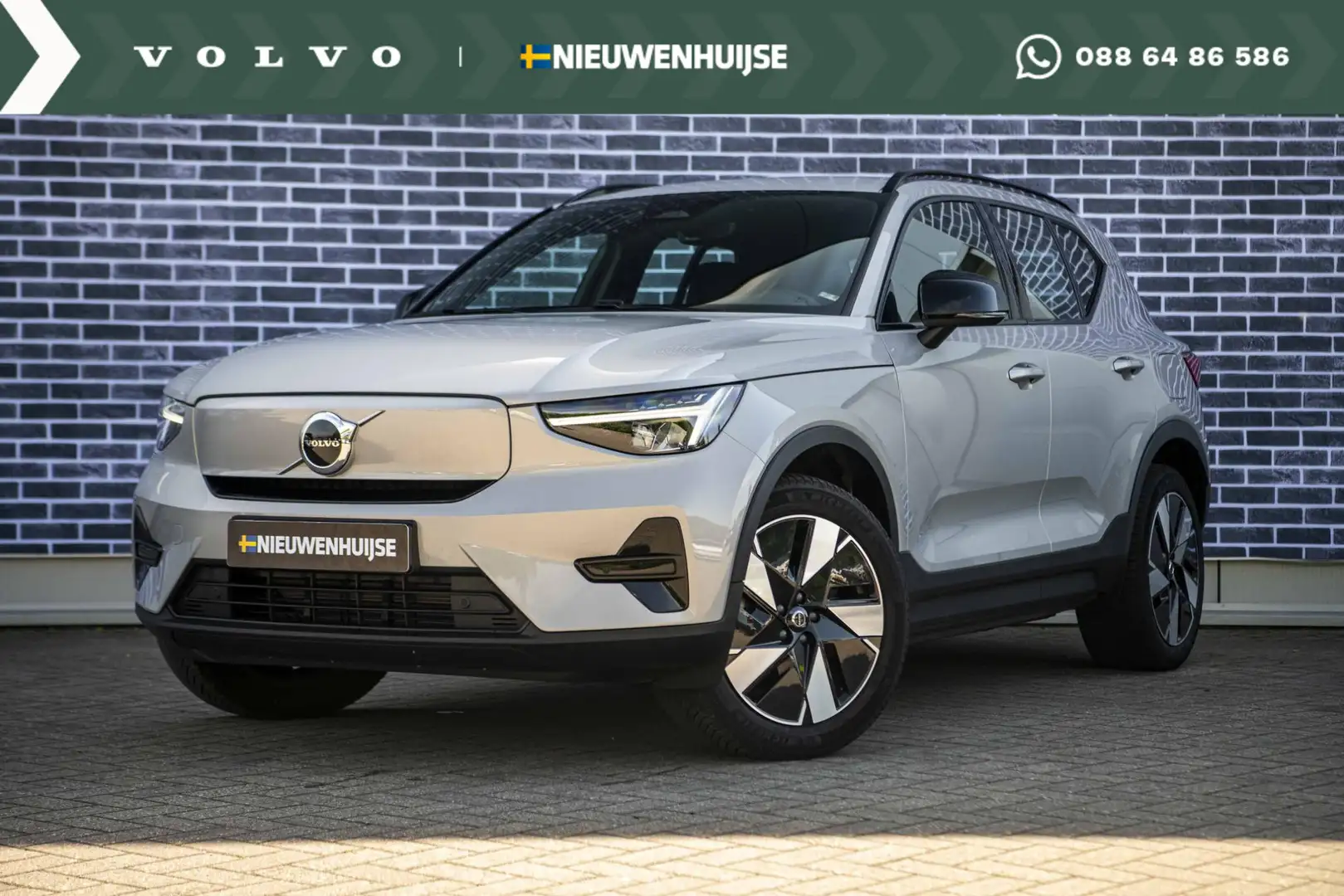 Volvo XC40 Single Motor Extended Range Plus 82 kWh | Verwarmb Grijs - 1