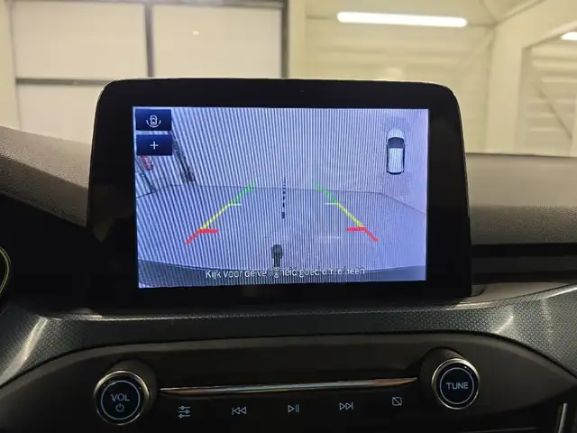 Ford Focus view 12