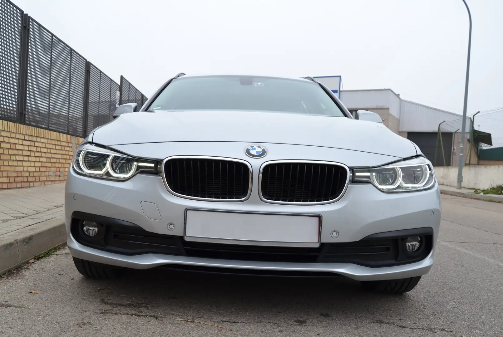 BMW 318 318d Touring - 2