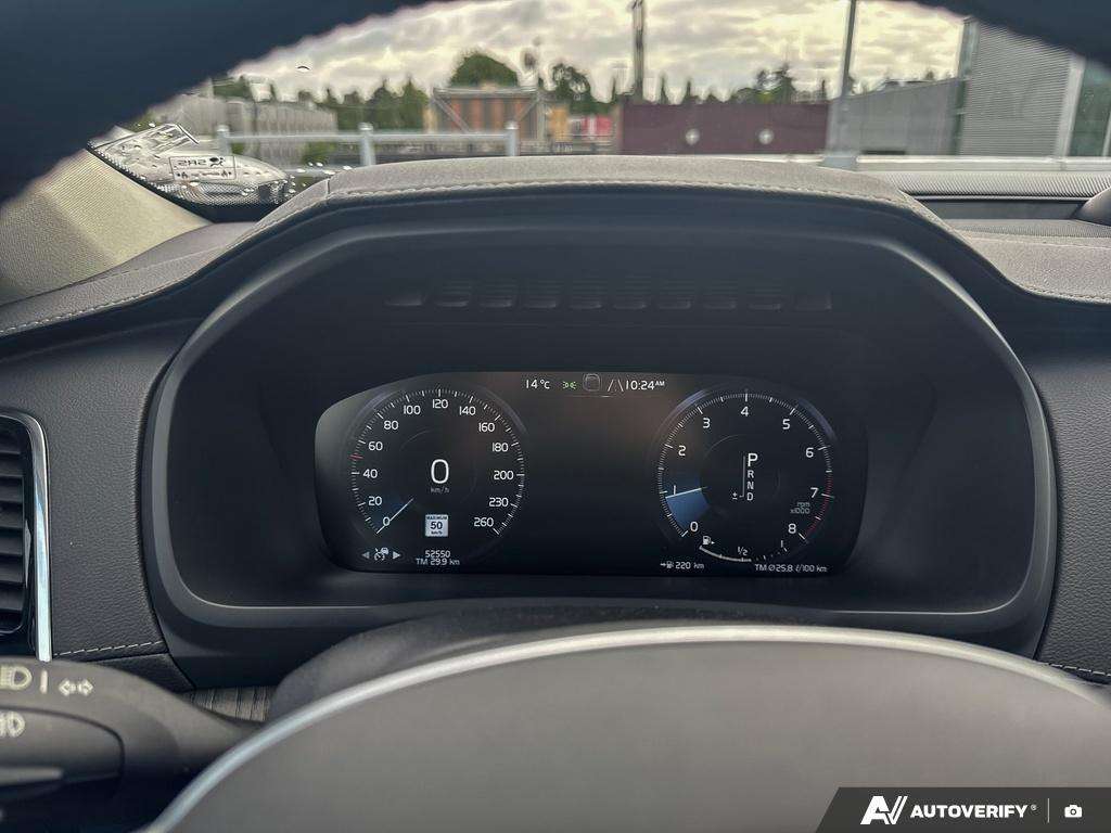 2022 Volvo XC90 T6 AWD Inscription (7-Seat) thumb 14