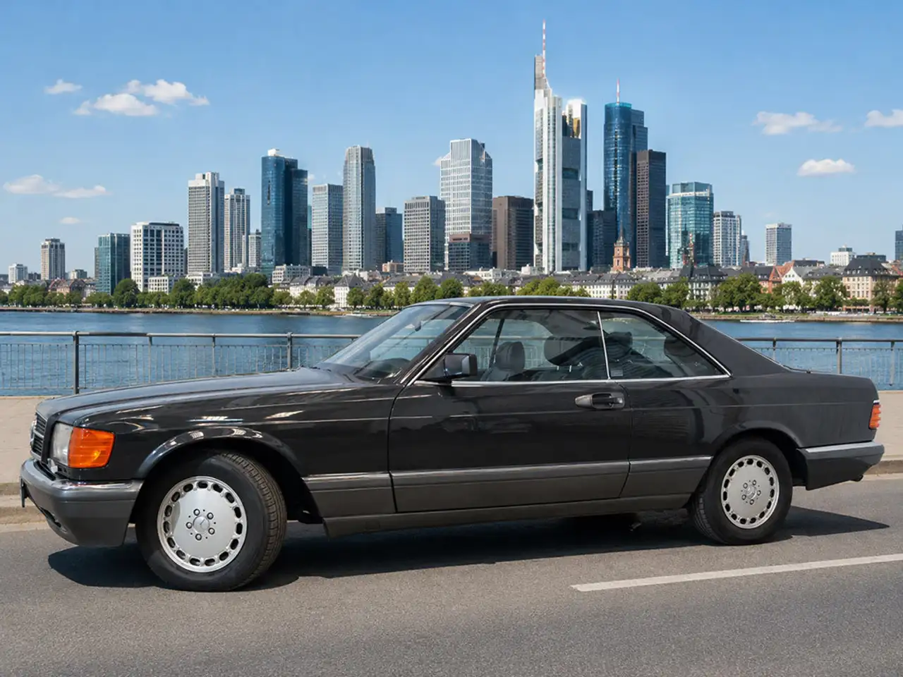 Mercedes-Benz 560 SEC *dt.Fzg Classic-Data 2+ Scheckheft*, foto 2