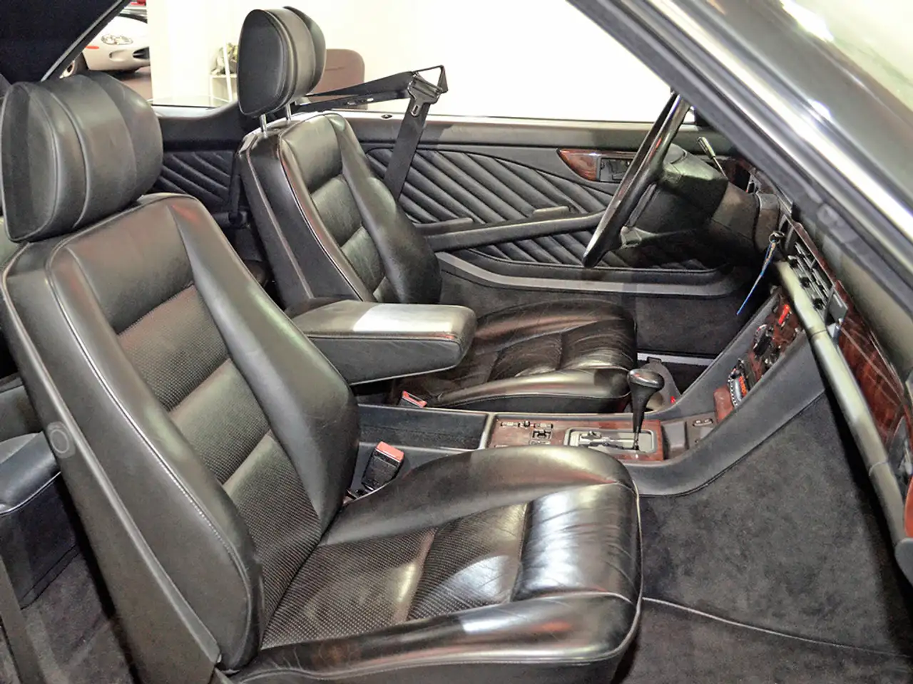 Mercedes-Benz 560 SEC *dt.Fzg Classic-Data 2+ Scheckheft*, foto 10