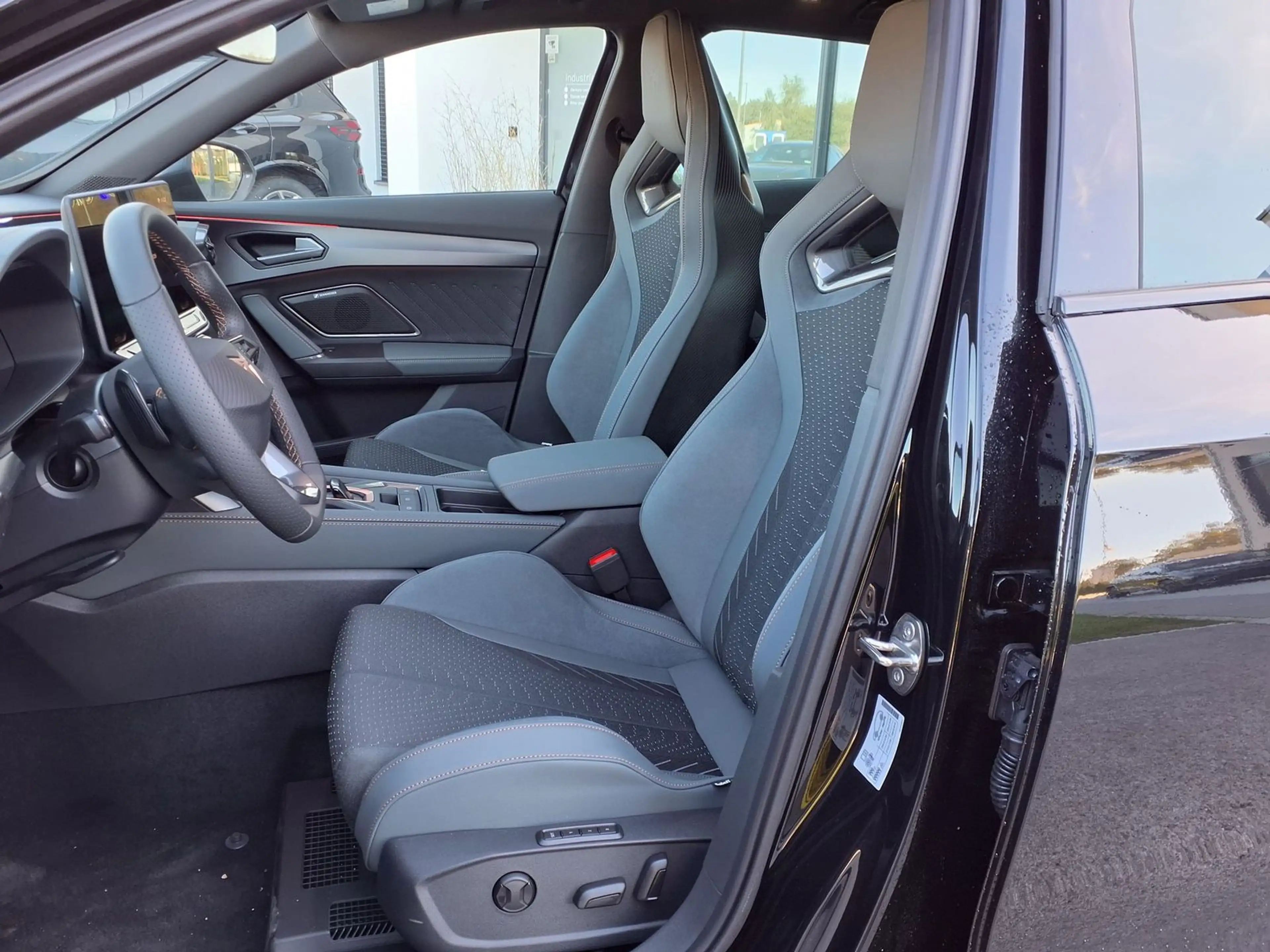 CUPRA Formentor VZ5 ACC|RFK|PANO|Matrix|Navi|360°|C... — photo 7