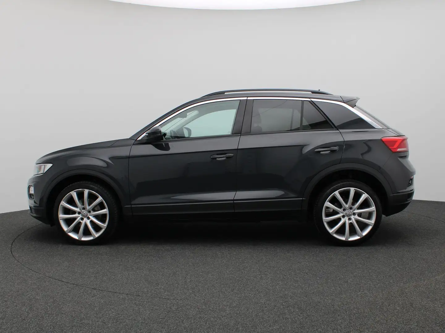 Volkswagen T-Roc 1.0 TSI Style 115PK 19" LM Velgen, Stoelverwarming Gris - 2