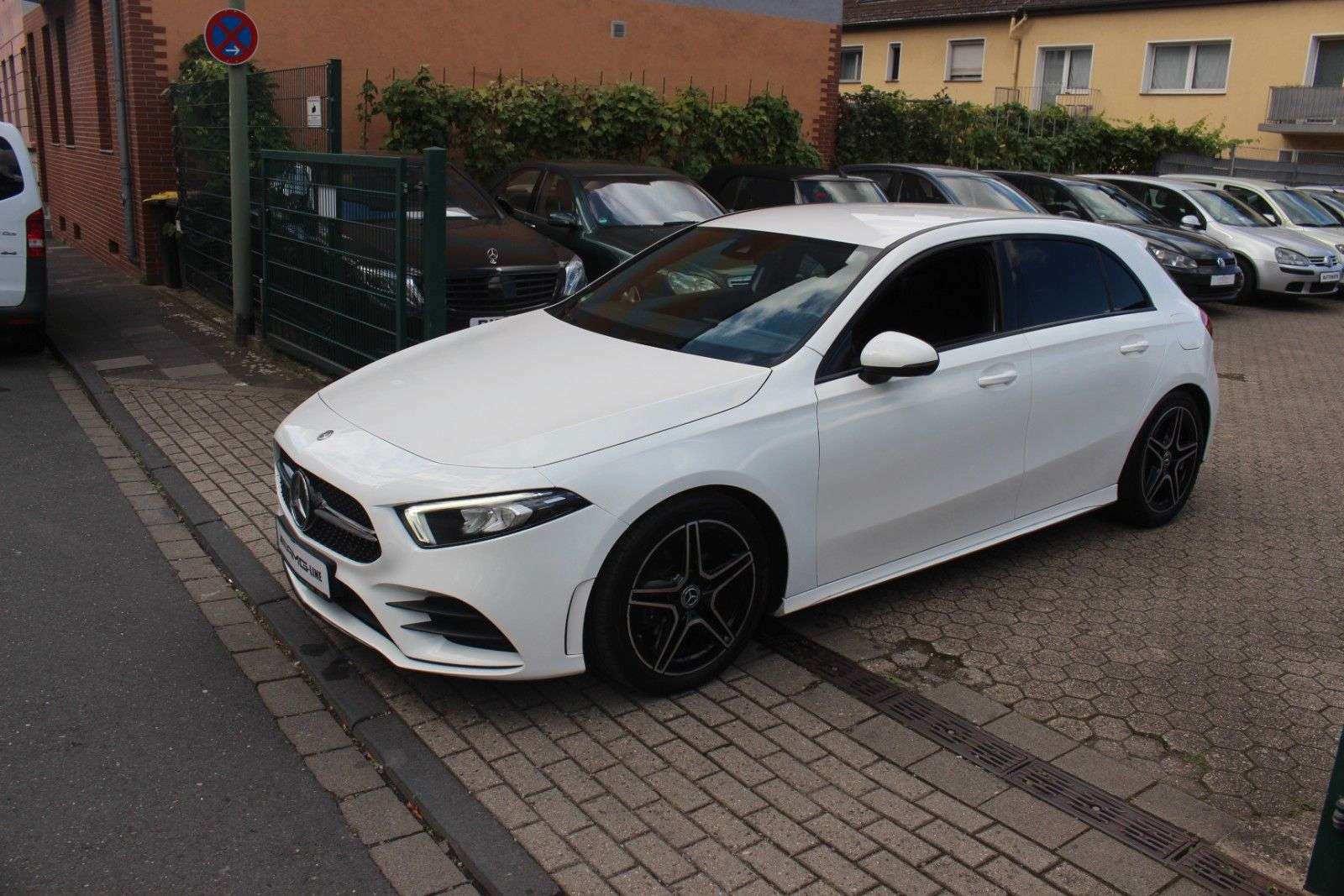 Mercedes-Benz A 180