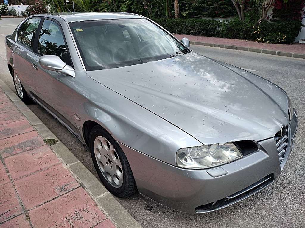 Alfa Romeo 166 2.4JTD Distinctive - foto 1