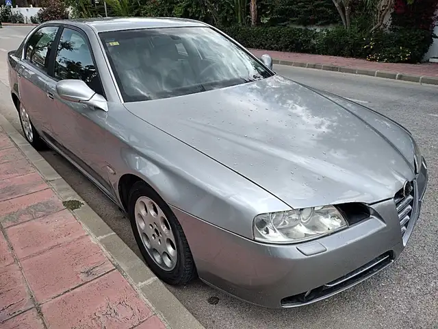 Alfa Romeo 166 2.4JTD Distinctive