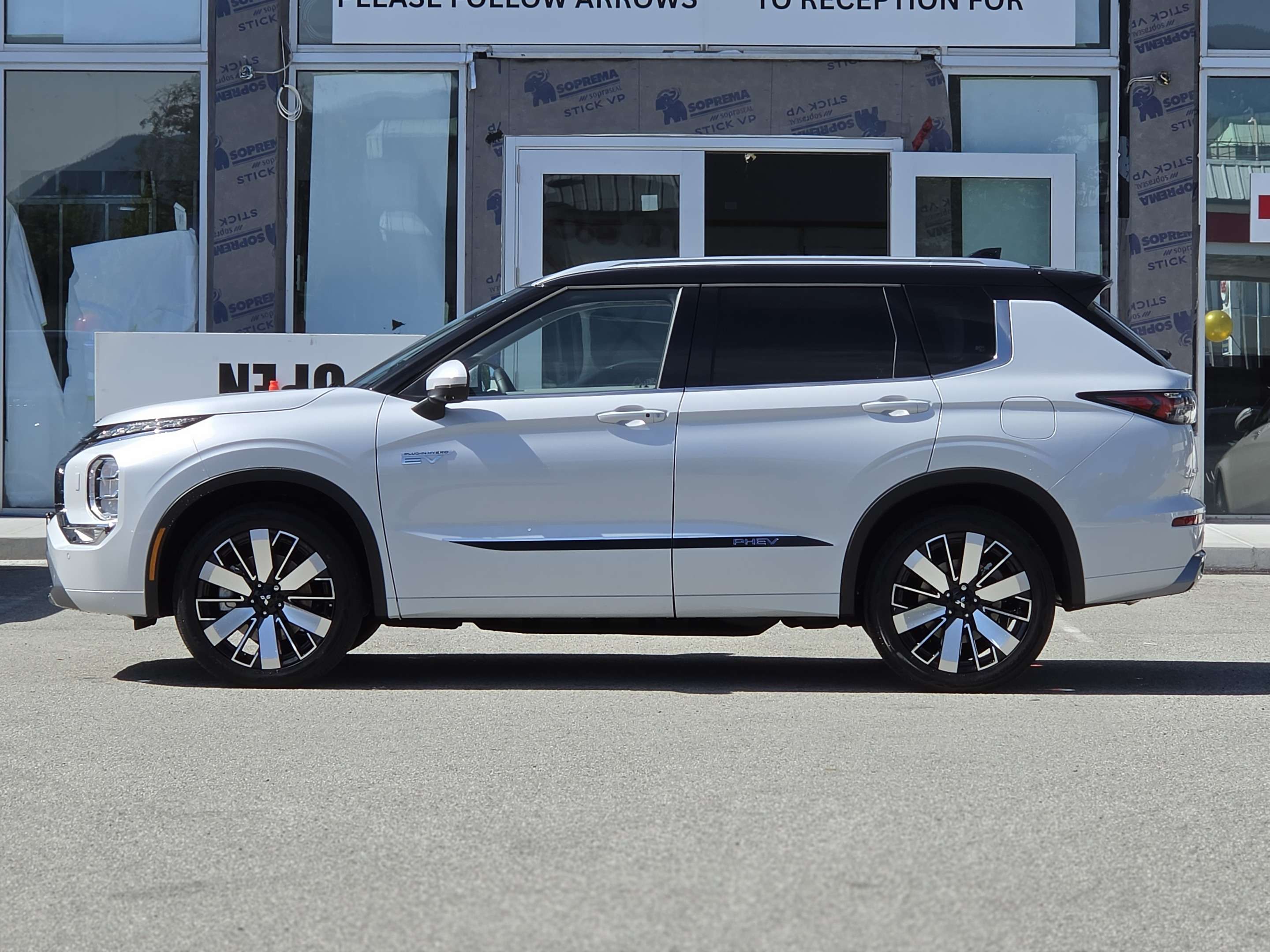 2026 Mitsubishi Outlander PHEV