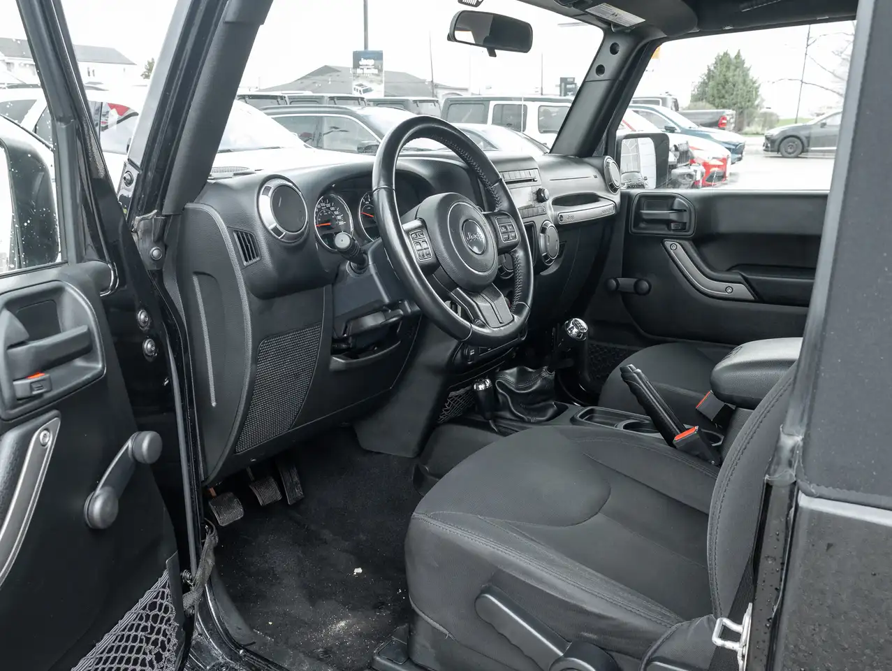 Jeep Wrangler снимка Jeep Wrangler