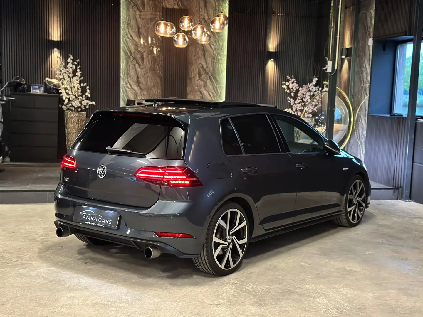 Volkswagen Golf GTI 2.0 TSI GTI|PANO|LEDER|TREKHAAK|BOMVOL! Blauw - 2