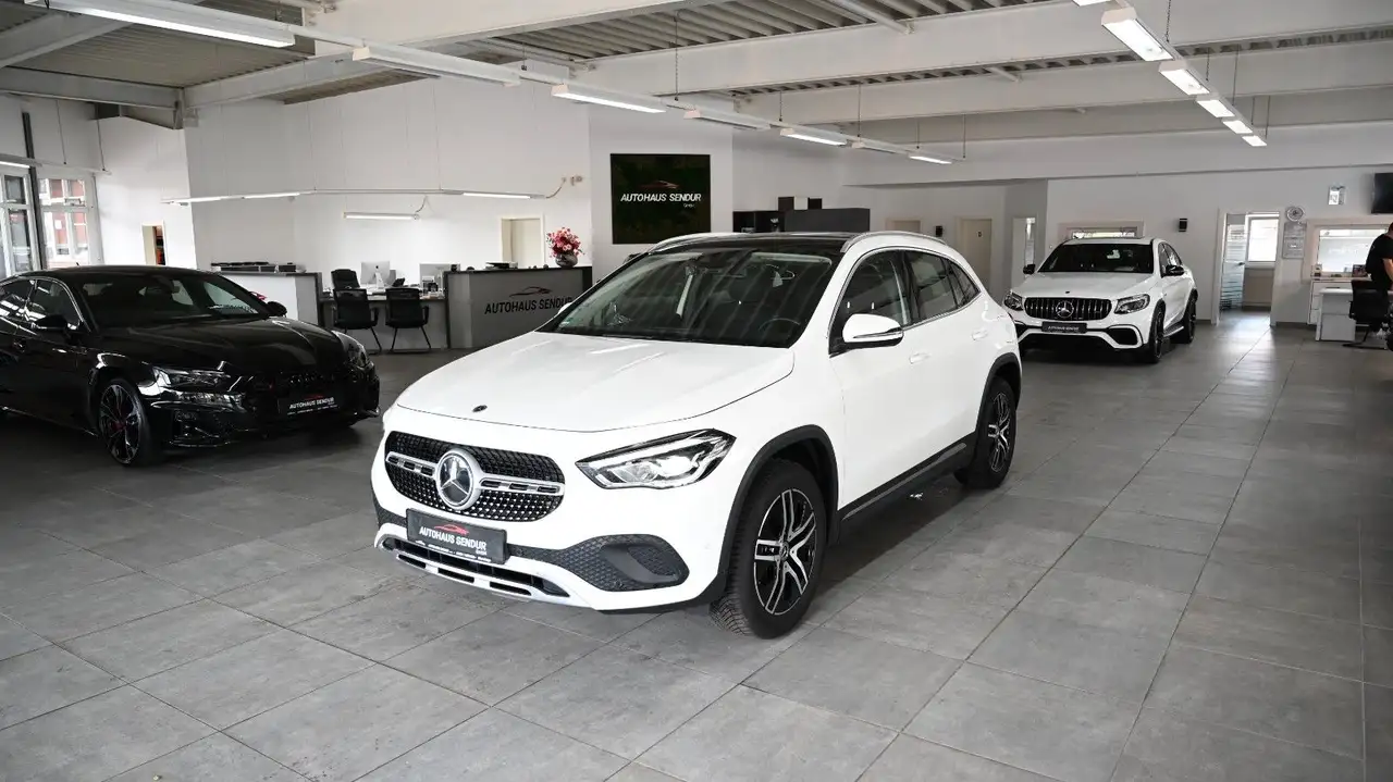 Mercedes-Benz GLA 200