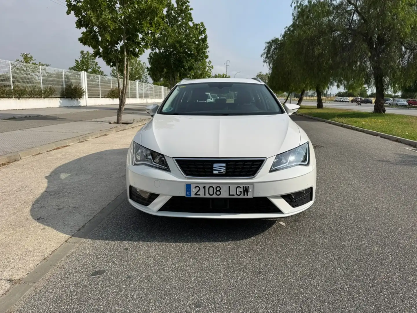 SEAT Leon ST 1.6TDI CR S&S Style 115 Blanco - 2