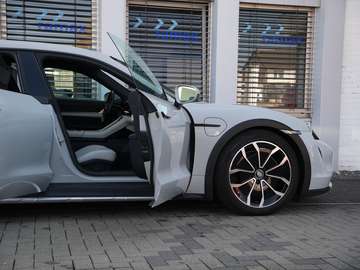 Taycan 4 Cross Turismo LEDER KREIDE-ACC-PANO-VOLL