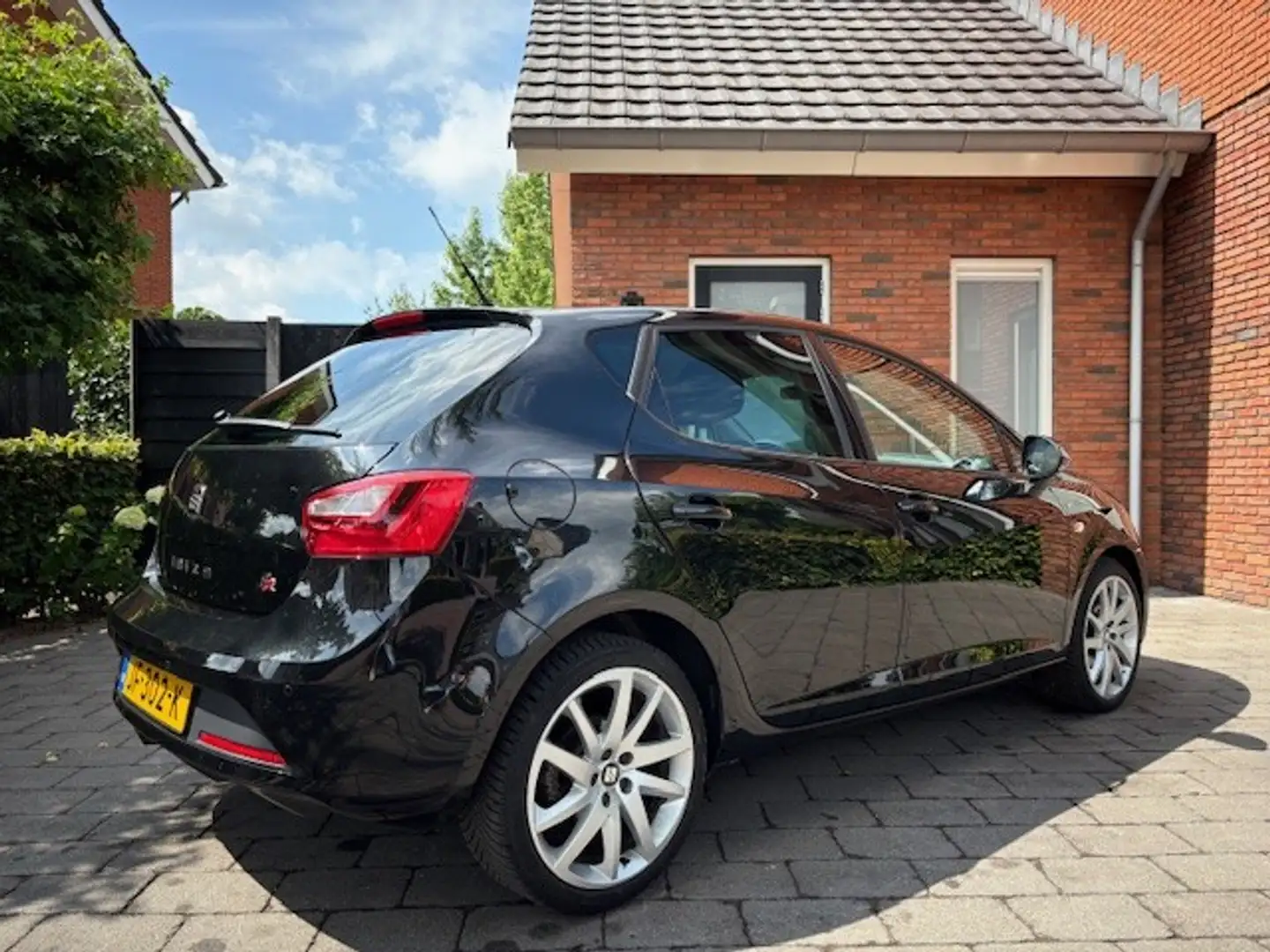 SEAT Ibiza 1.0 EcoTSI FR Connect | DSG | NL-auto Zwart - 2