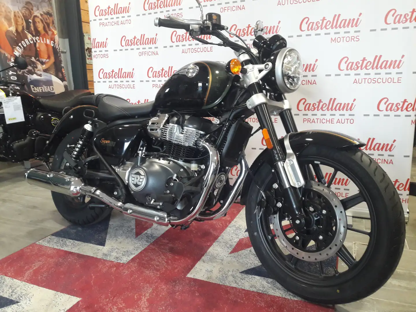 Royal Enfield Super Meteor 650 SUPERMETEOR 650 INTERSTELLAR GREEN Verde - 1