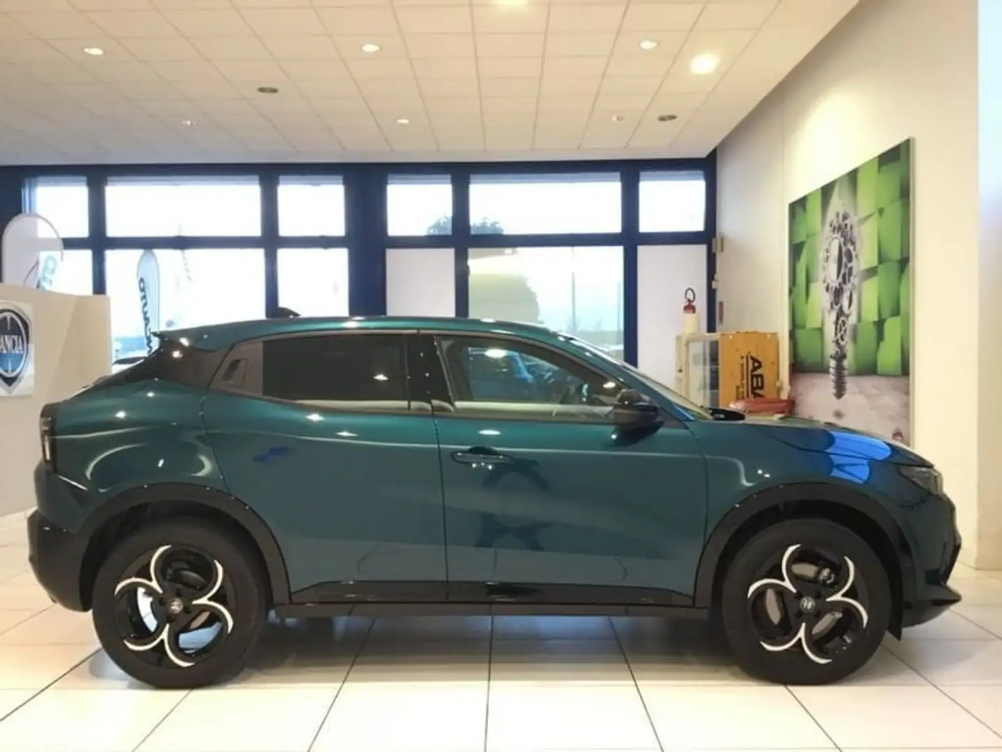 Alfa Romeo Junior 1.2 136 CV Hybrid eDCT6 Синій - 2