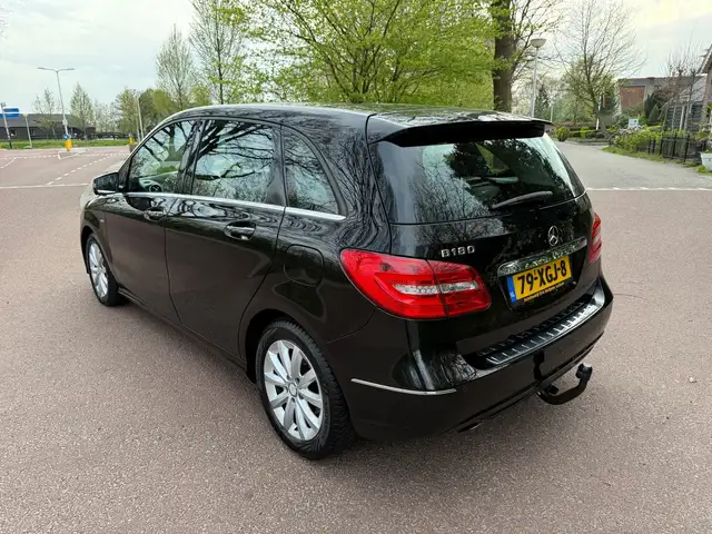Mercedes-Benz B-Class view 8