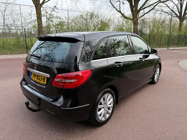 Mercedes-Benz B-Class view 6