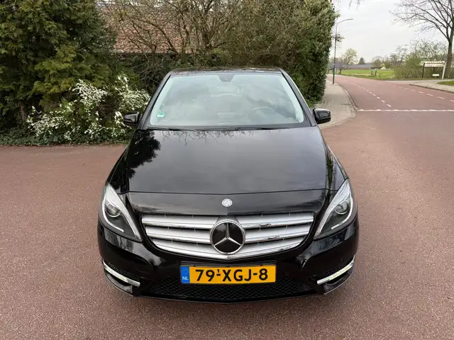 Mercedes-Benz B-Class view 2