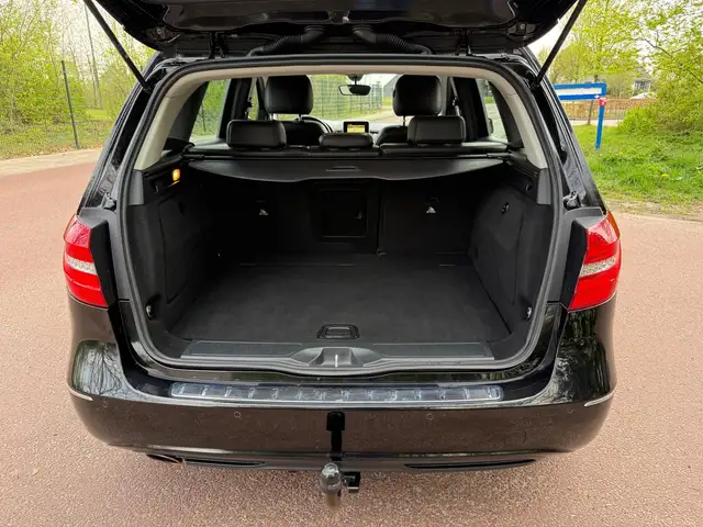 Mercedes-Benz B-Class view 15