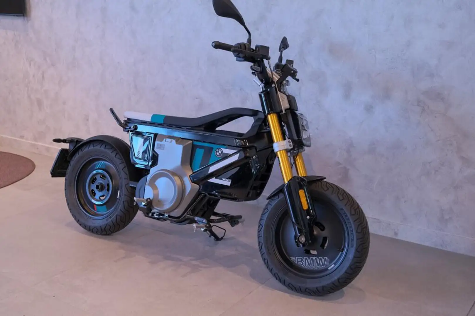 BMW CE 02 11kw Abs Zwart - 2