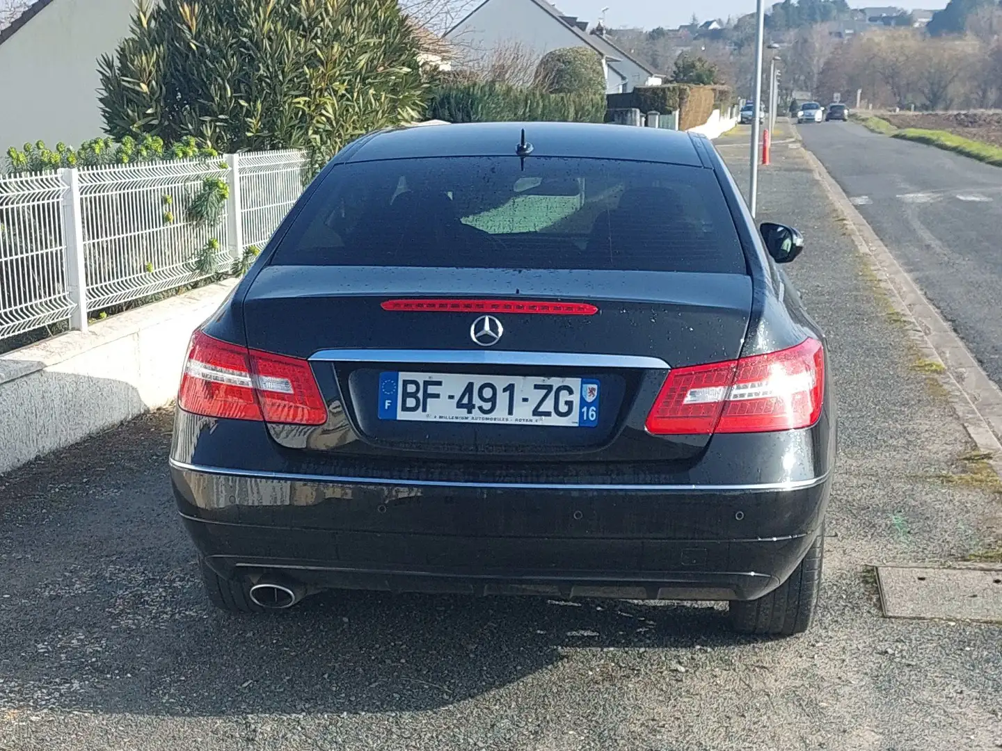 Mercedes-Benz E 250 Classe E Coupé 250 CDI BlueEfficiency Černá - 2