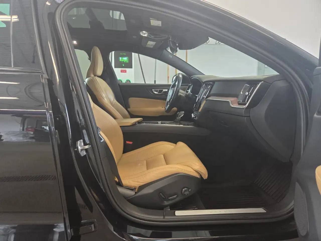 Volvo V60 Cross Country fotografie Volvo V60 Cross Country