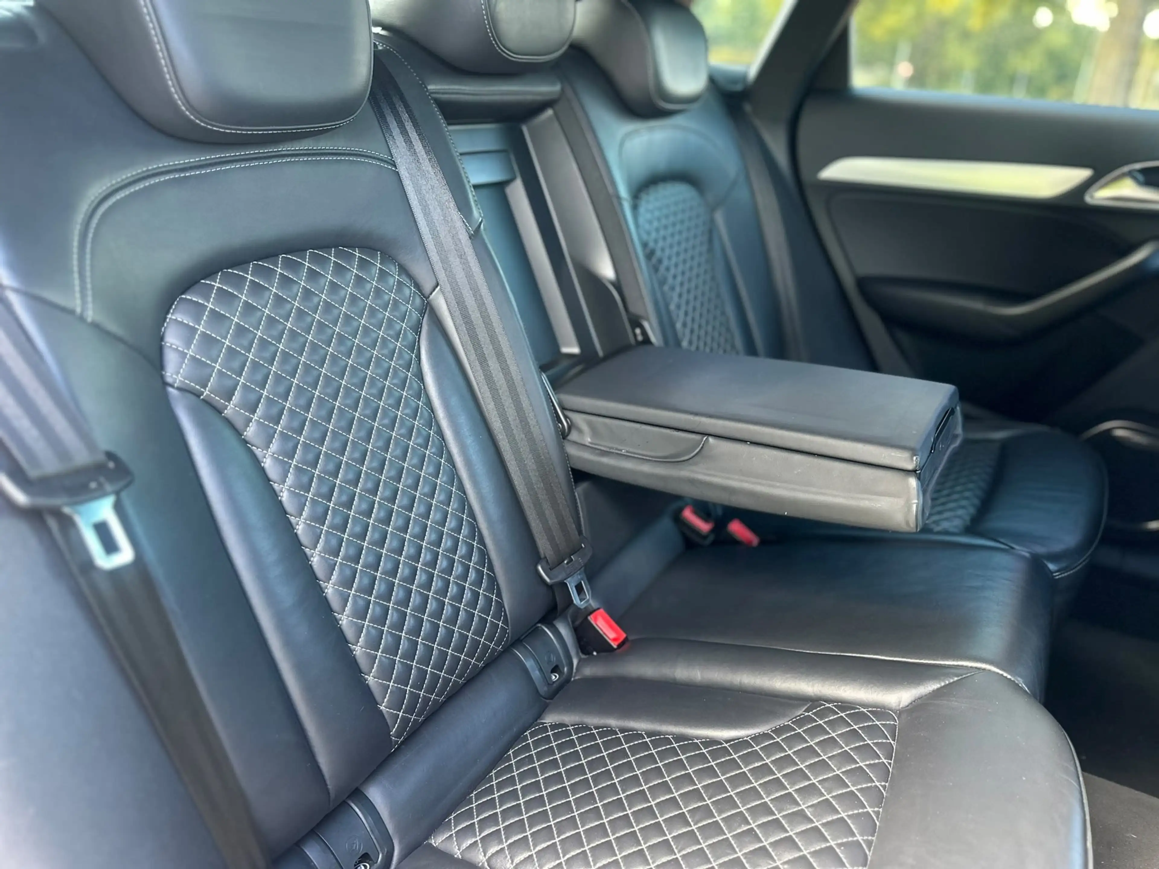 Audi RS Q3 2.5 TFSI Q3 quattro/AIRCO/CRUISE/LEDER/NAVI/PARKEE — photo 24