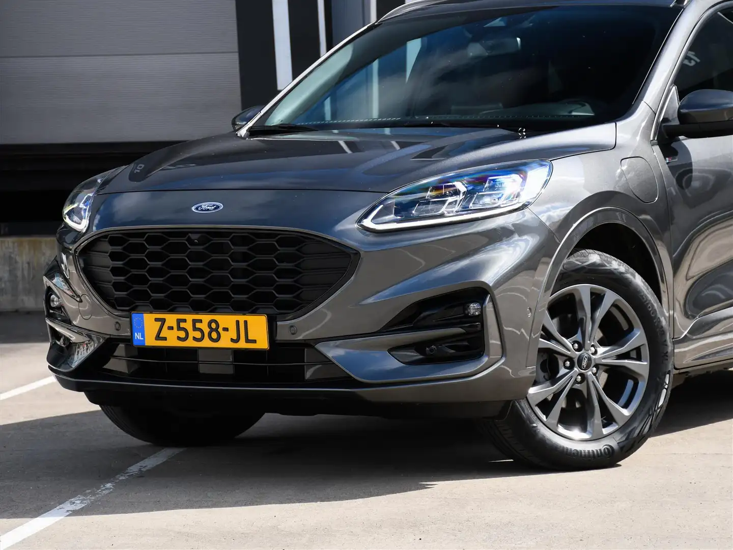 Ford Kuga ST-Line X 2.5 PHEV 225pk Automaat WINTER PACK | AD Grijs - 2