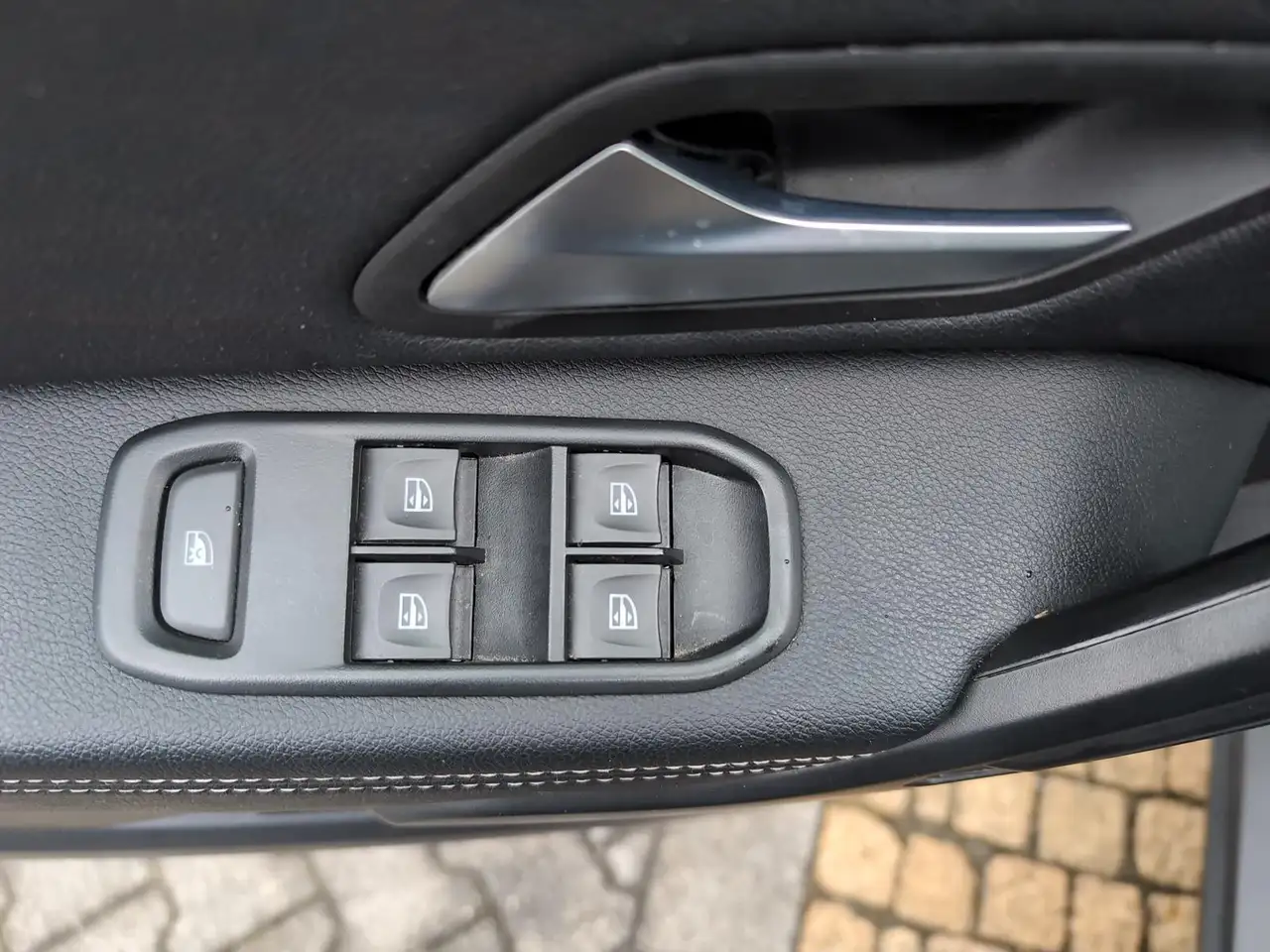 Renault Duster Prestige TCe 130 2WD PDC Navi Klima Sitzheizung, миниатюра 12