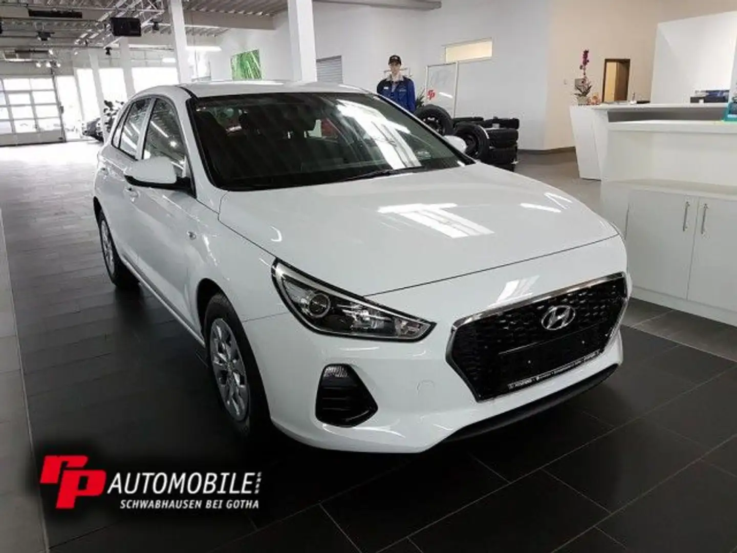 Hyundai i30 1.4 Pure Weiß - 2
