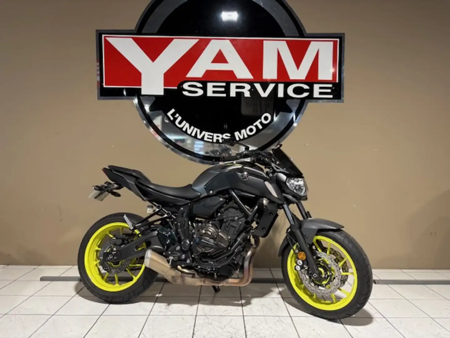 Yamaha MT-07 Gris - 1