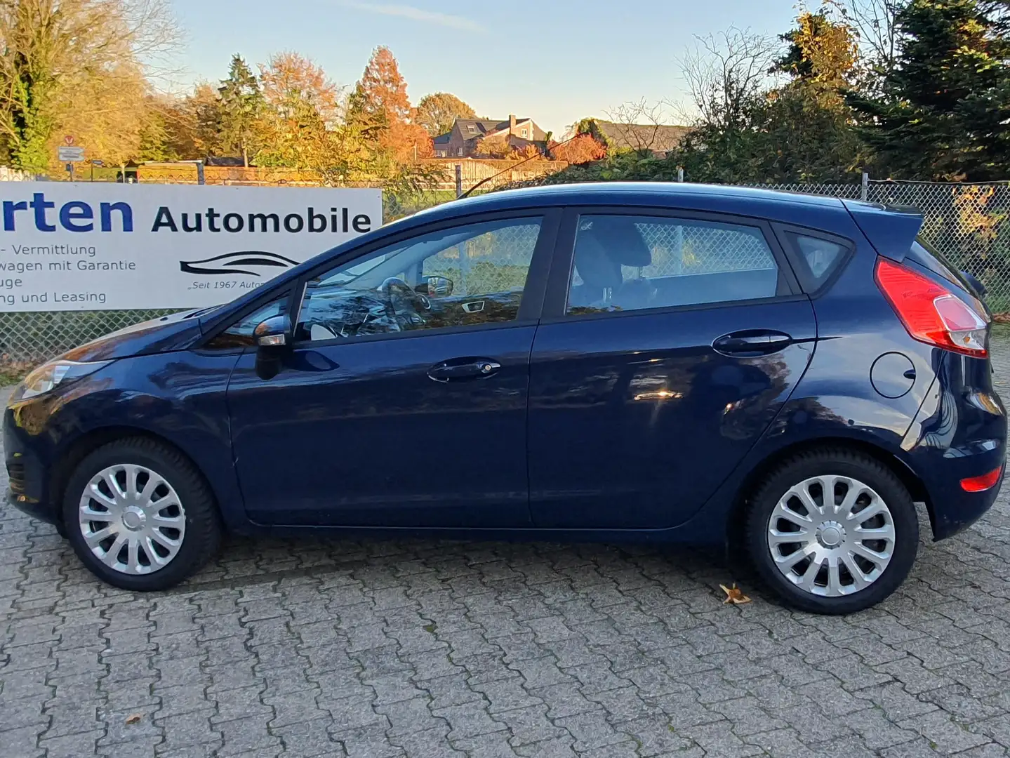 Ford Fiesta Trend, 5-T, Klimaautom., Zahnriemen erneuert!! Bleu - 2
