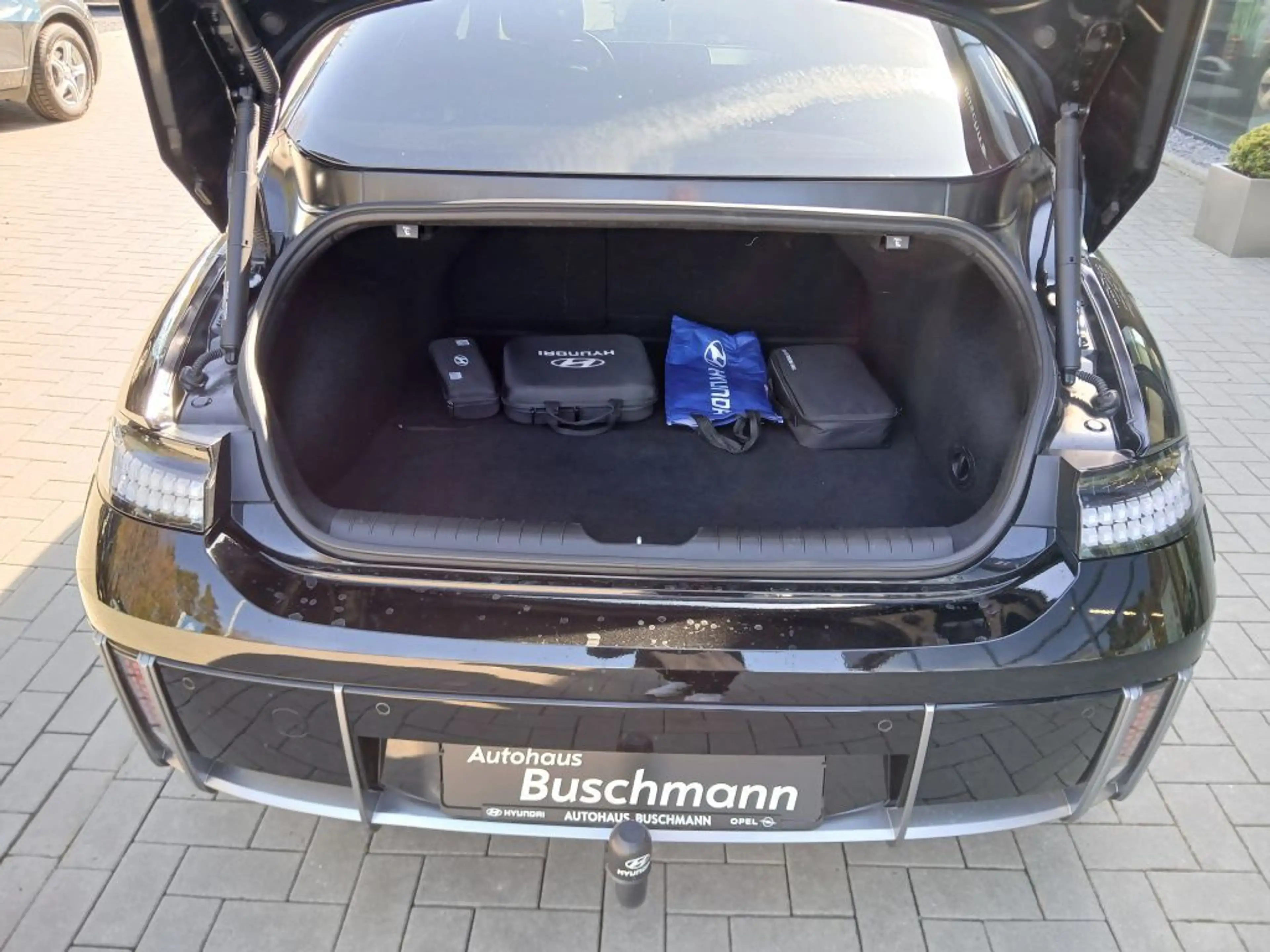 Hyundai IONIQ 6 77,4 kWh 4WD Techniq +AHK+SCHIEBEDACH+ — photo 11
