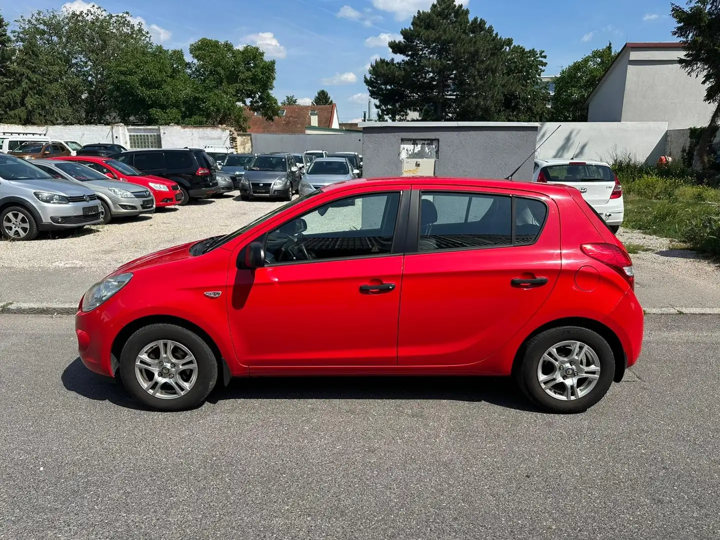 Hyundai i20 1,25 Life 77PS Rot - 2