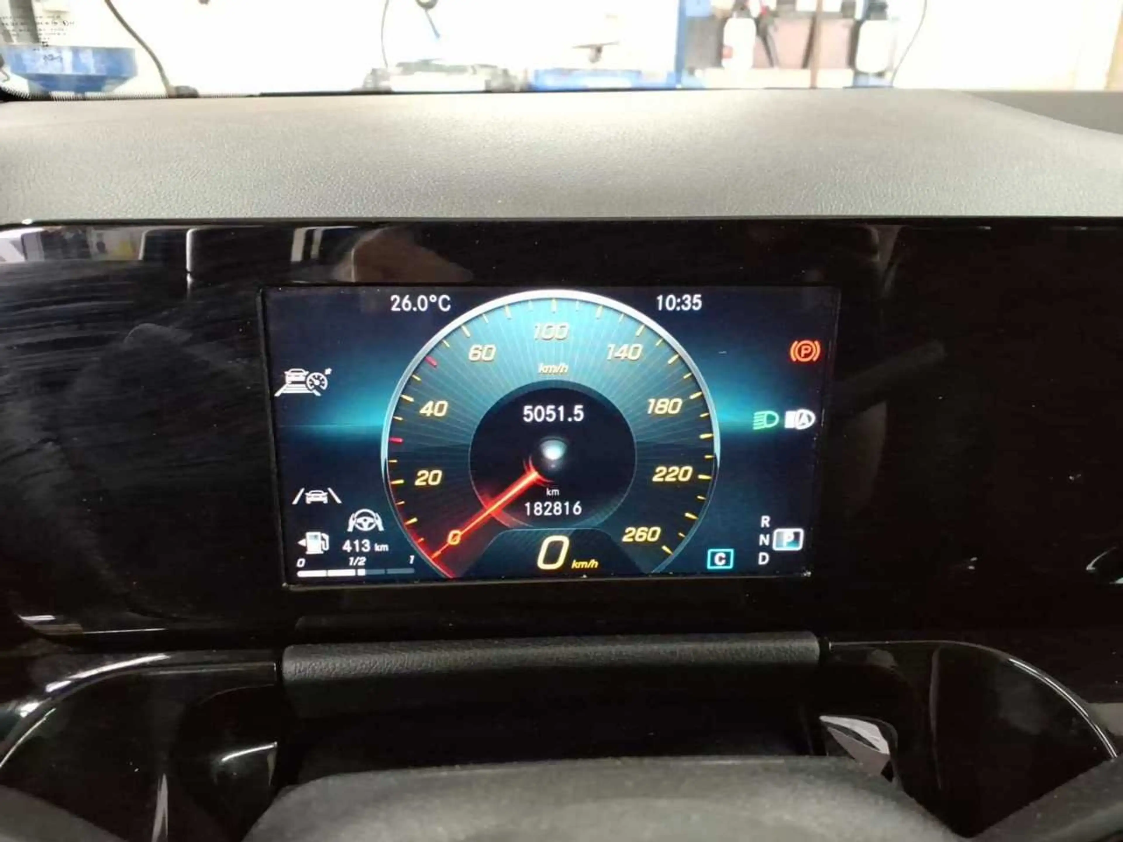 Mercedes-Benz GLA 200 d Style ACC BLIS Key LED Lane Navi RKam — photo 10
