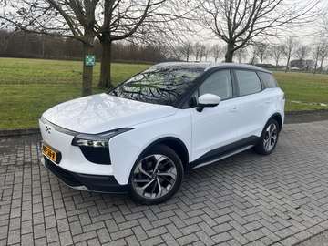 63kWh Premium-Panoramadak-leder-stoelverwarming.