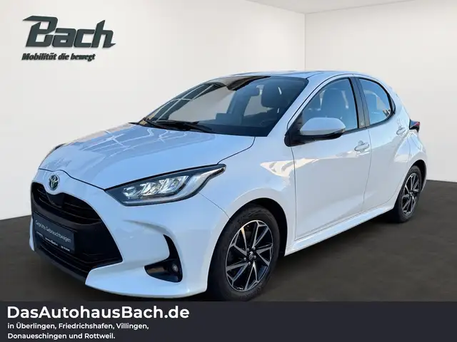 Toyota Yaris 1.5 l Hybrid. 5-tg. Team Deutschland