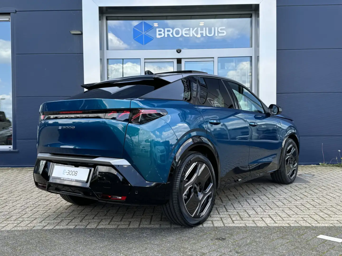 Peugeot 3008 e-3008 GT 73 kWh | Adaptieve Cruise | Pano | Stoel Blauw - 2