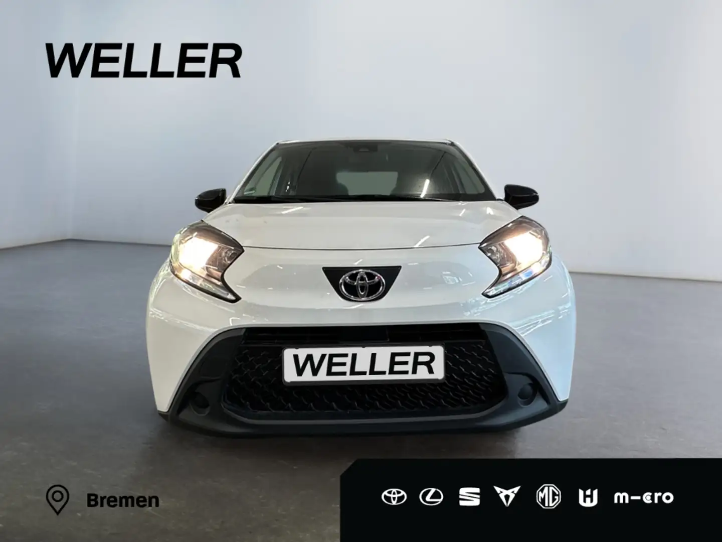 Toyota Aygo X Play *ACC*SHZ*CarPlay*Kamera*Spurhalteass* Weiß - 2