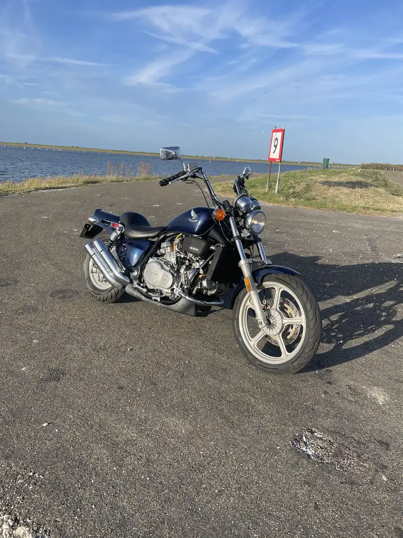 Honda VF 700 Supermagna Blau - 2
