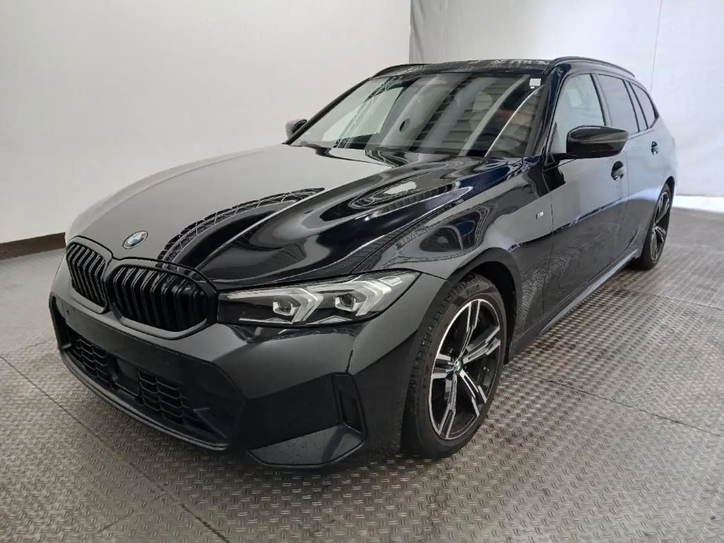 BMW 320 d xDr*M SPORT*AHK*ACC*HIFI* Schwarz - 1