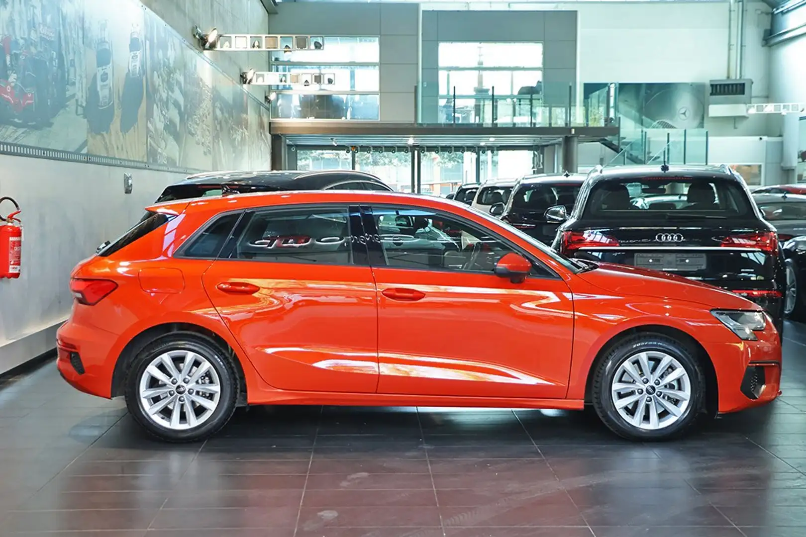Audi A3 35 TFSI Sportback S-Tronic - TELECAMERA/SEDILE EL. Naranja - 2