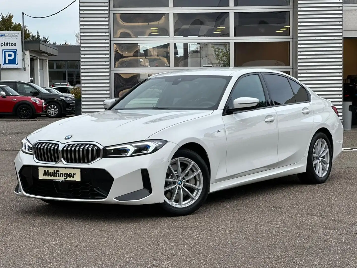 BMW 330 i xDr.M Sport Leder HUD ACC SuView LiveP.HiFi Weiß - 2